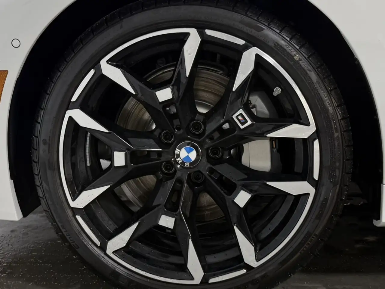 BMW 3 Series снимка BMW 3 Series