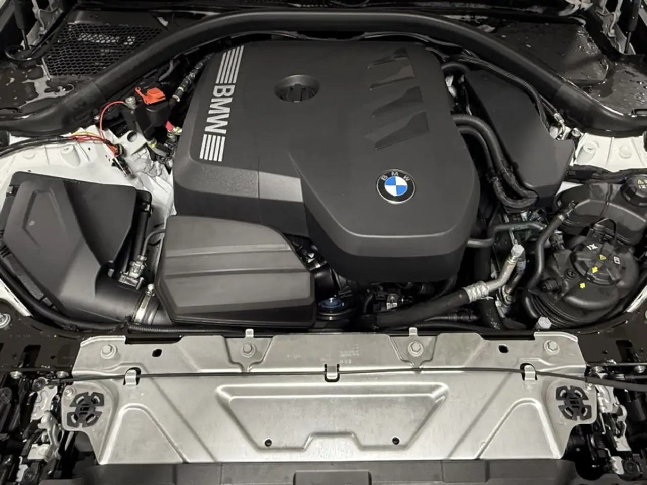 BMW 3 Series снимка BMW 3 Series