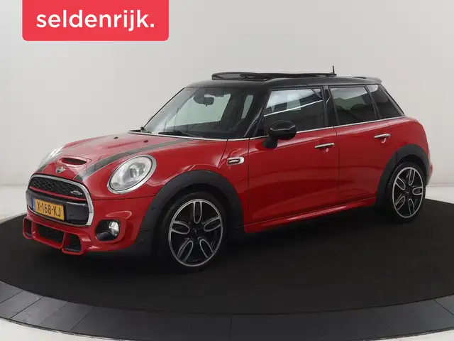 MINI John Cooper Works 5-Deurs 2.0 S Chili Serious Business | Panoramadak