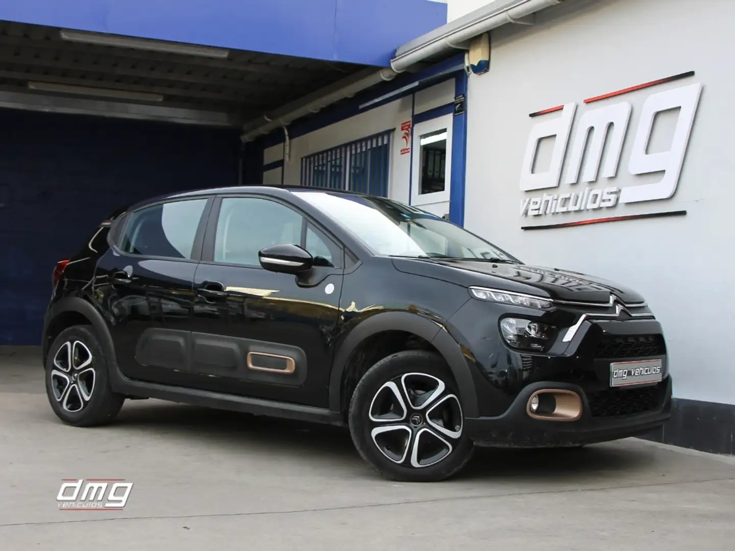 Citroen C3 1.2 PureTech S&S Plus 83 Noir - 1