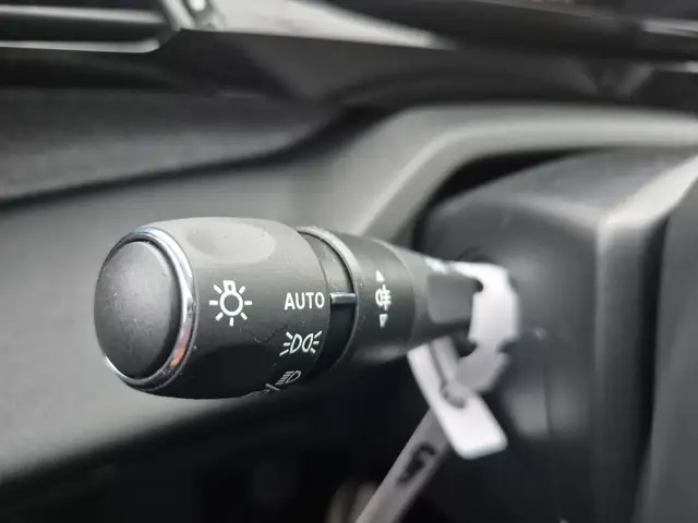 Peugeot 308 view 10