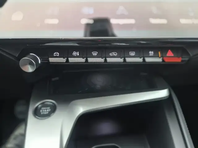 Peugeot 308 view 9