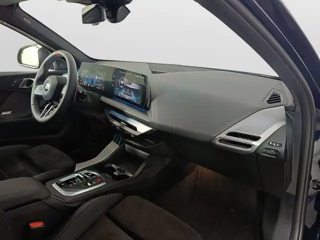 BMW 1 Series view 10