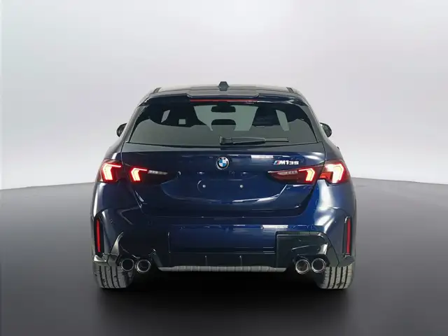 BMW 1 Series view 6