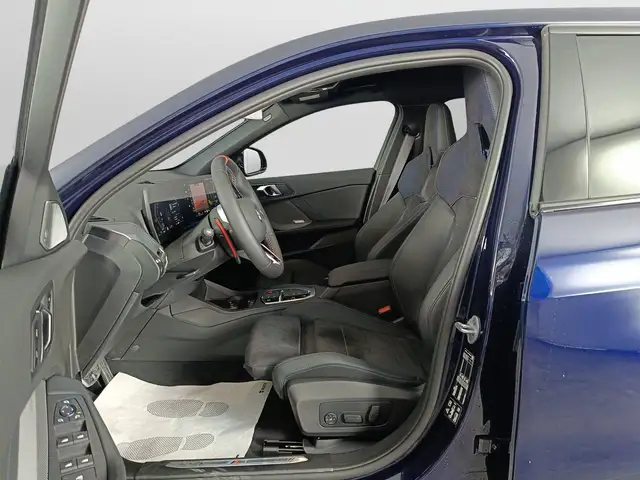BMW 1 Series view 8
