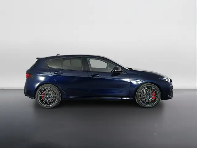 BMW 1 Series view 5