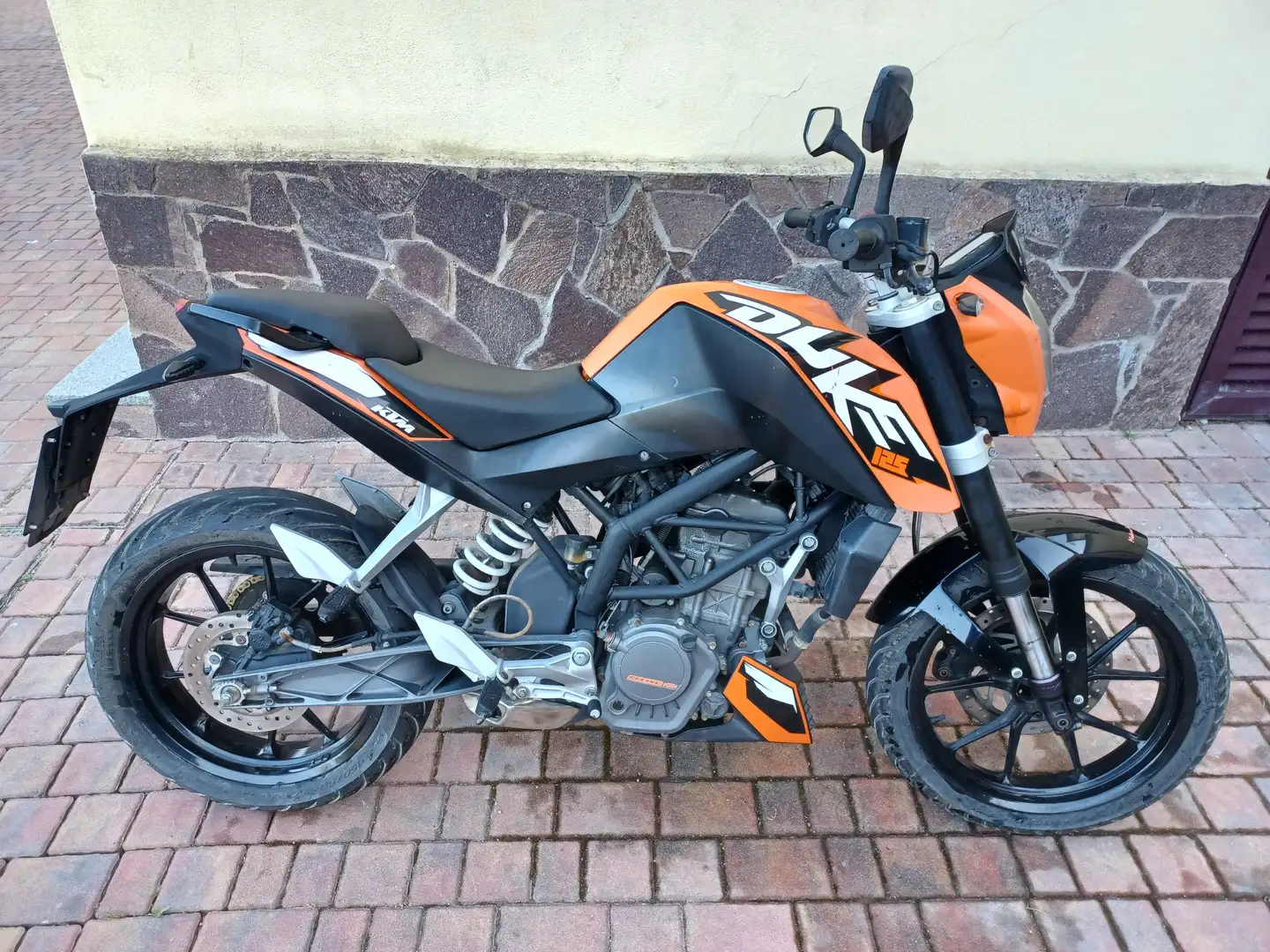 KTM 125 Duke Arancione - 1