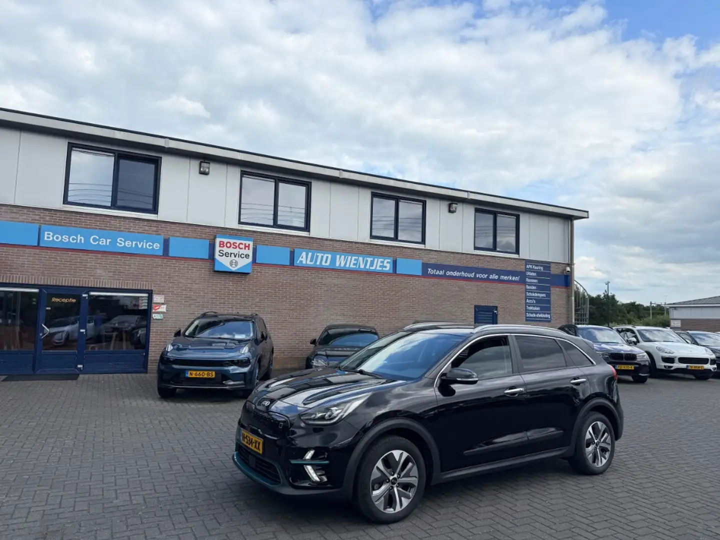 Kia e-Niro ExecutiveLine 64kWh | Leer | Navi Zwart - 2