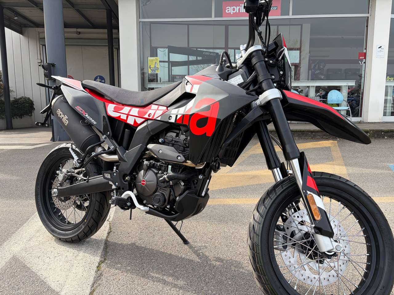 Aprilia SX 125 varanus black
