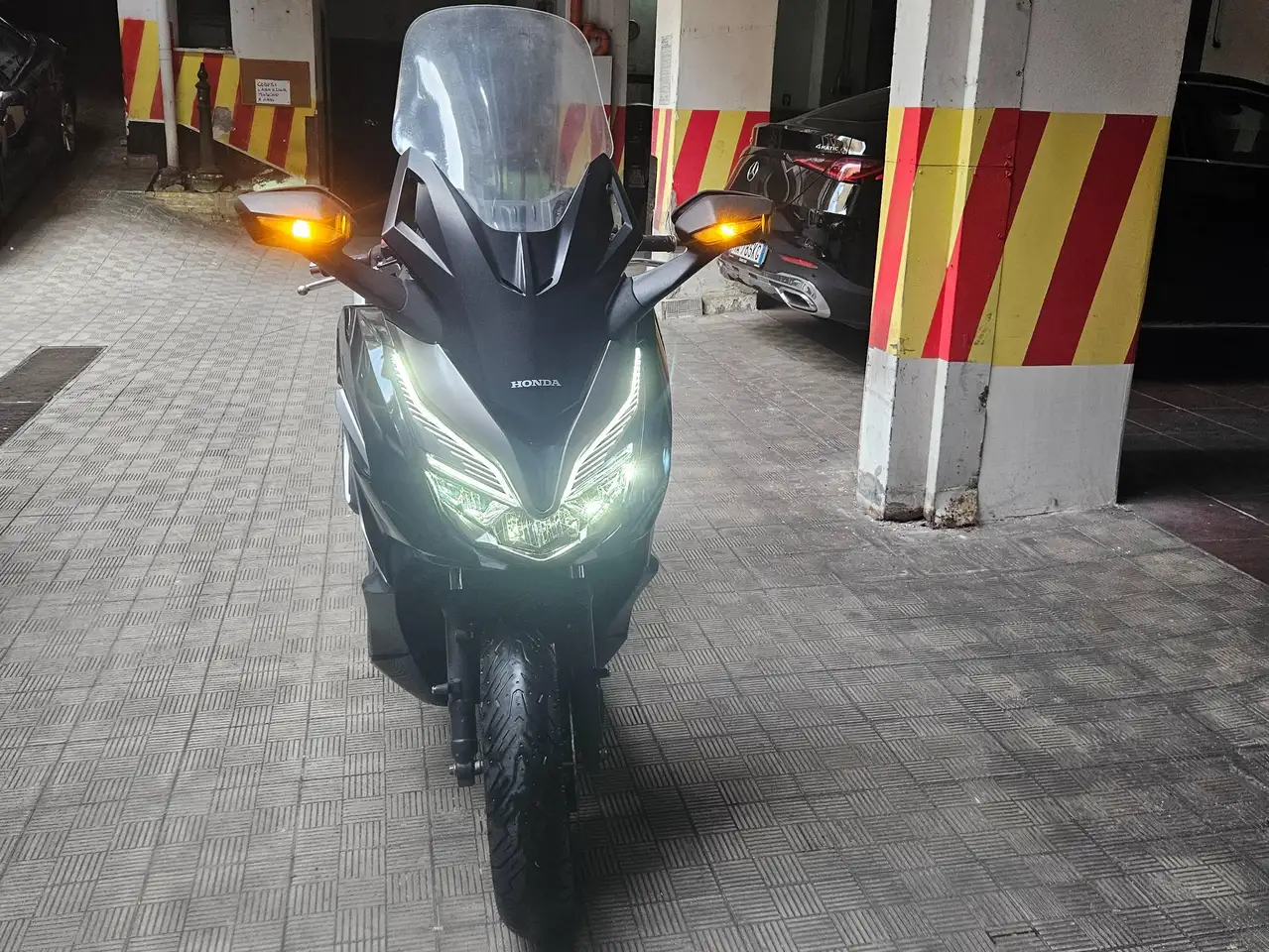 Honda Forza 350