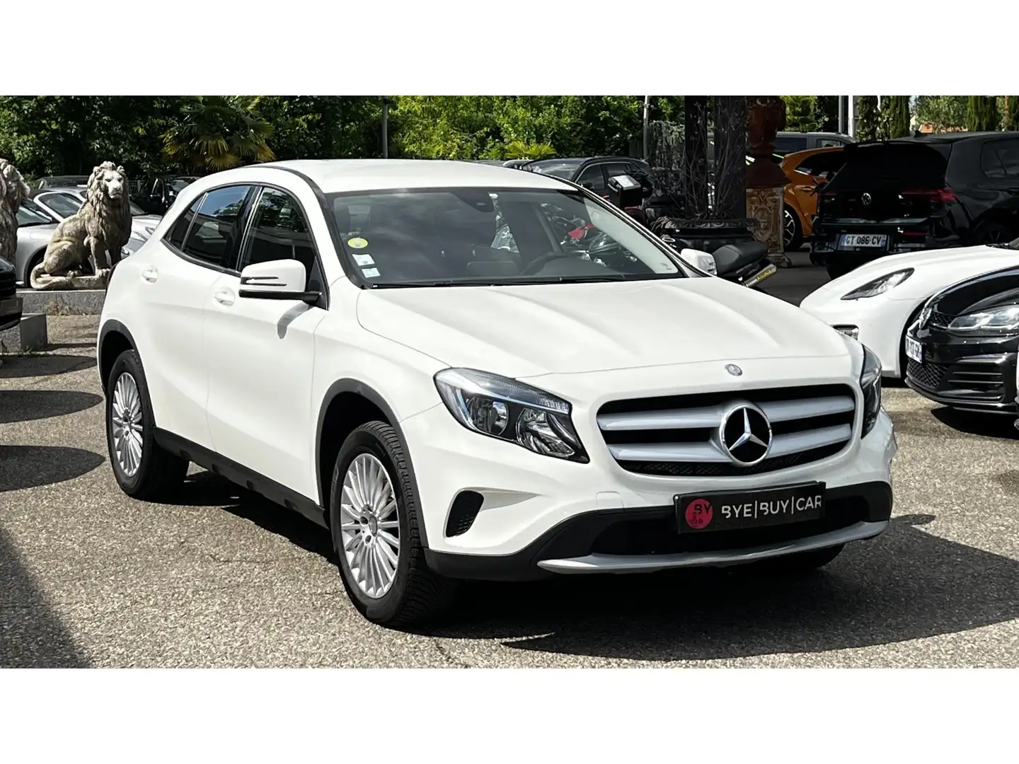 Mercedes-Benz G GLA 180 d  Sensation Weiß - 2