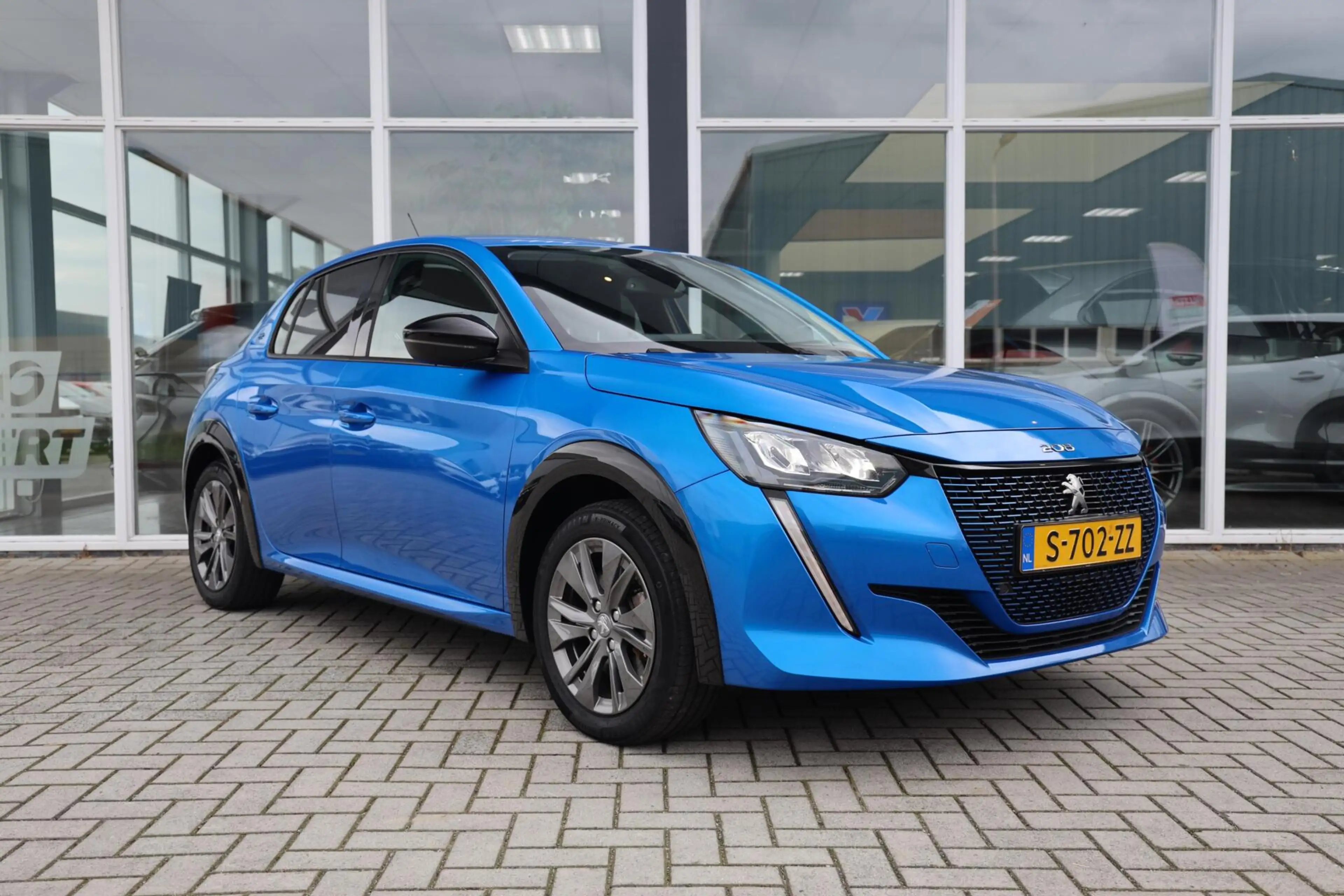 Peugeot e-208 EV Allure Pack 50 kWh|SOH 94%|Camera|Apple carplay — photo 2