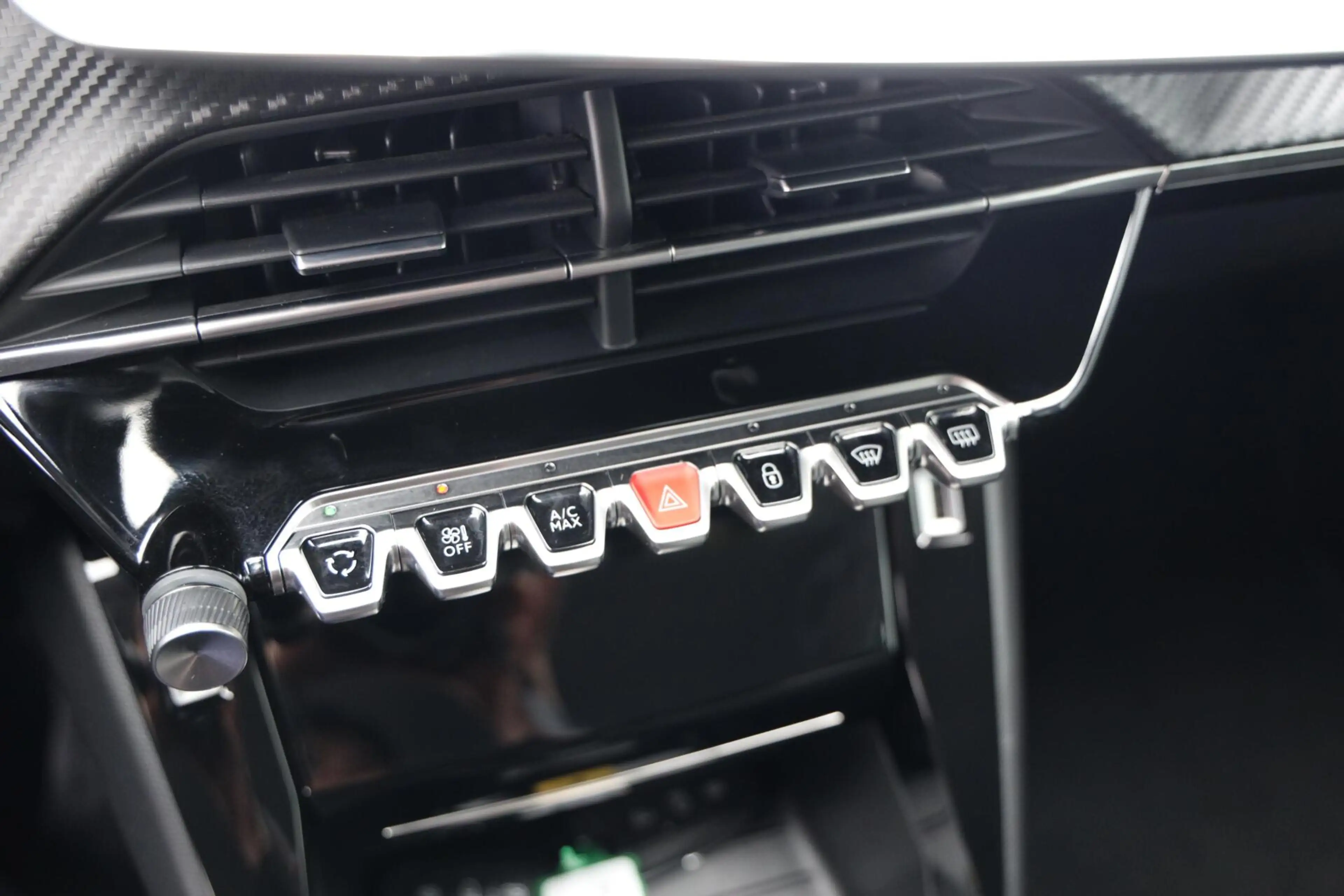 Peugeot e-208 EV Allure Pack 50 kWh|SOH 94%|Camera|Apple carplay — photo 12