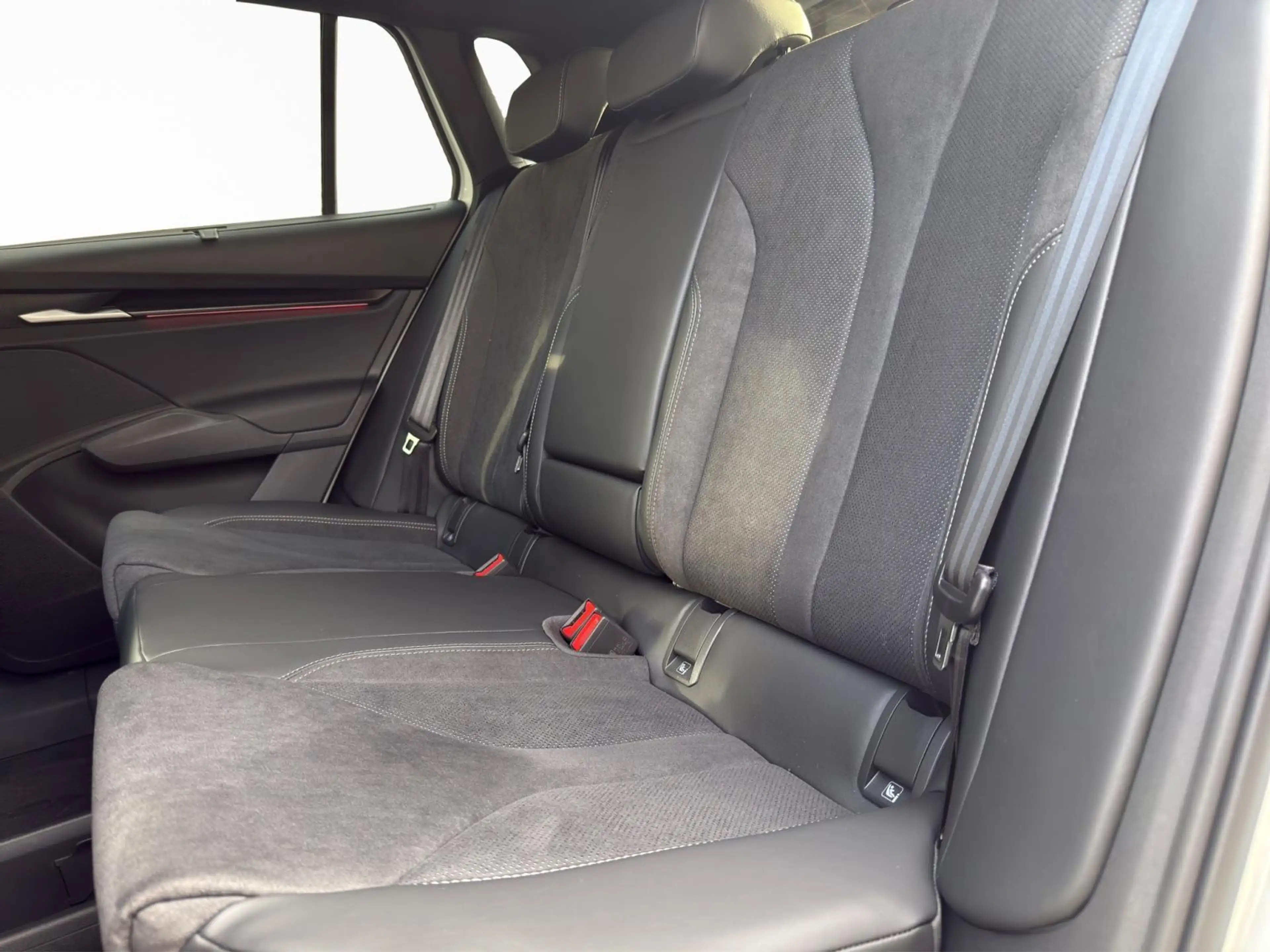 Skoda Elroq Sportline — photo 13
