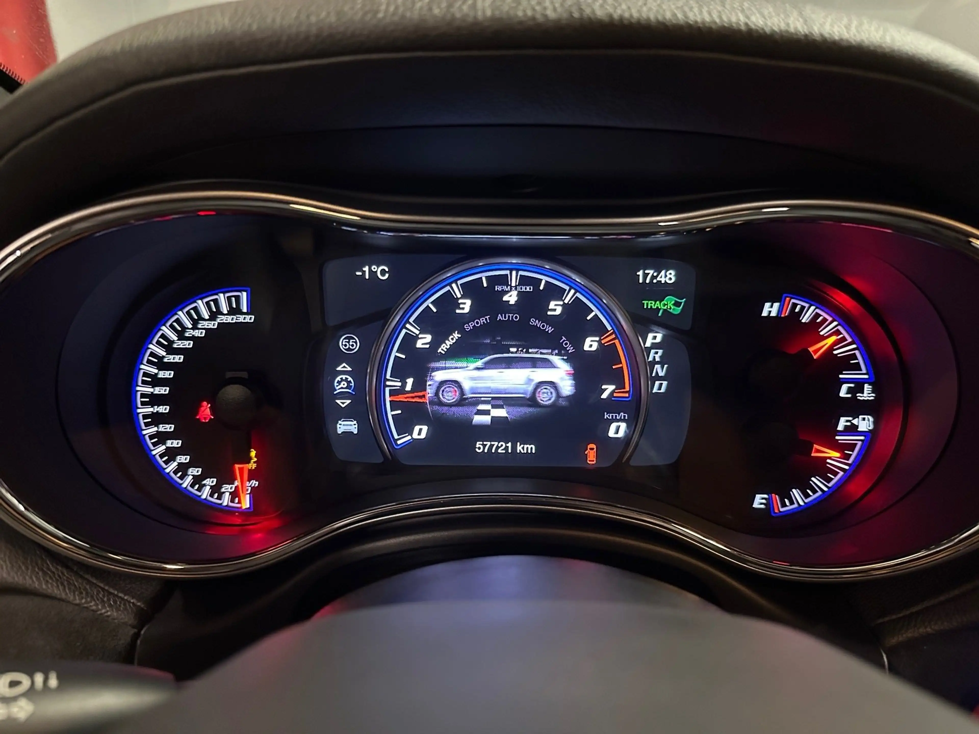 Jeep Grand Cherokee 6.4 V8 HEMI SRT — photo 32