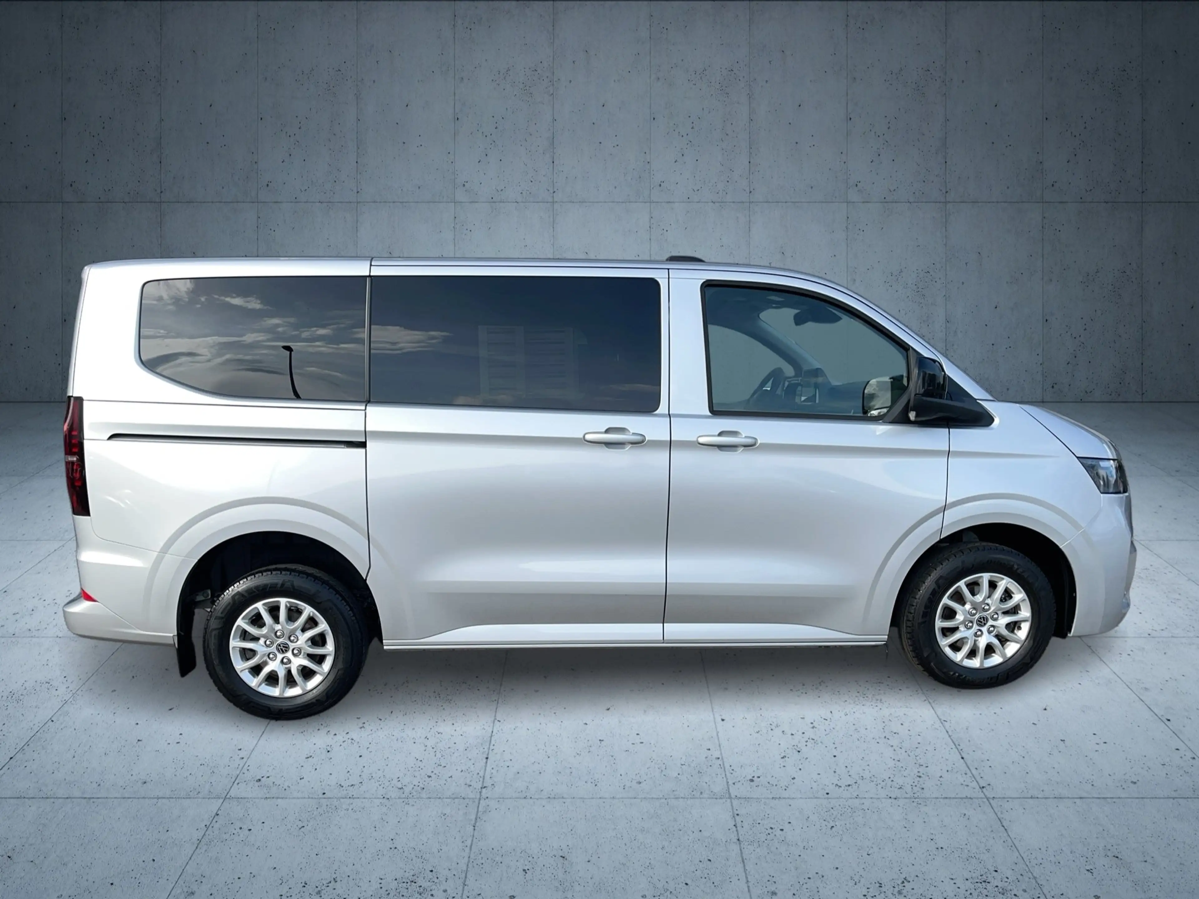Volkswagen T7 Caravelle Life TDI DSG 4Motion AHK R-KAMERA — photo 9