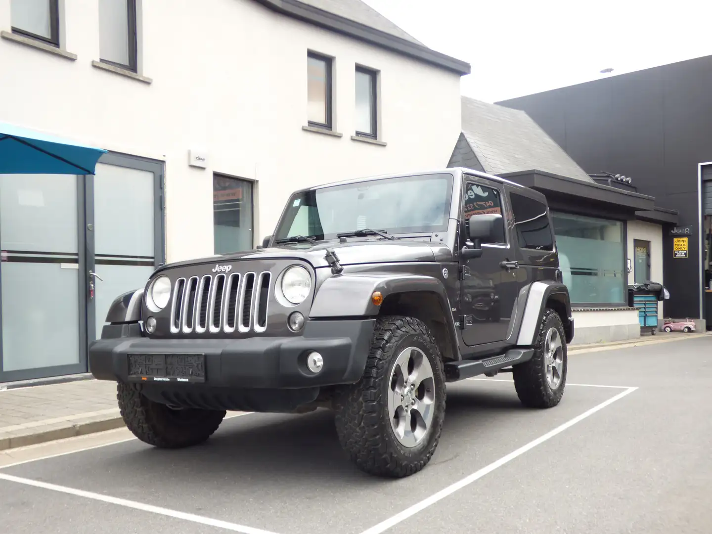 Jeep Wrangler Wrangler 2.8 CRD Automaat Sahara Gris - 1