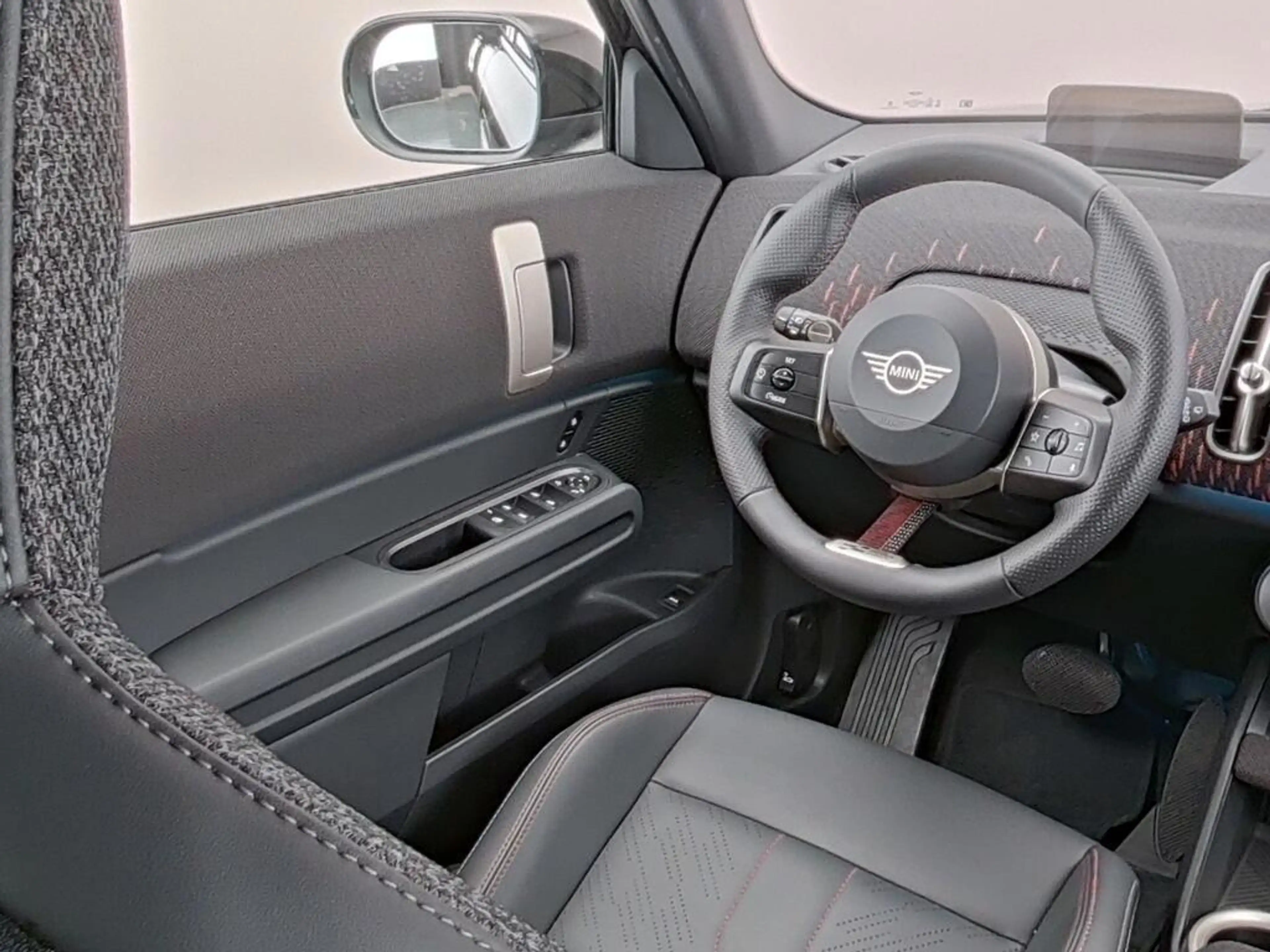 MINI John Cooper Works Countryman E S 66.5 kWh — photo 4