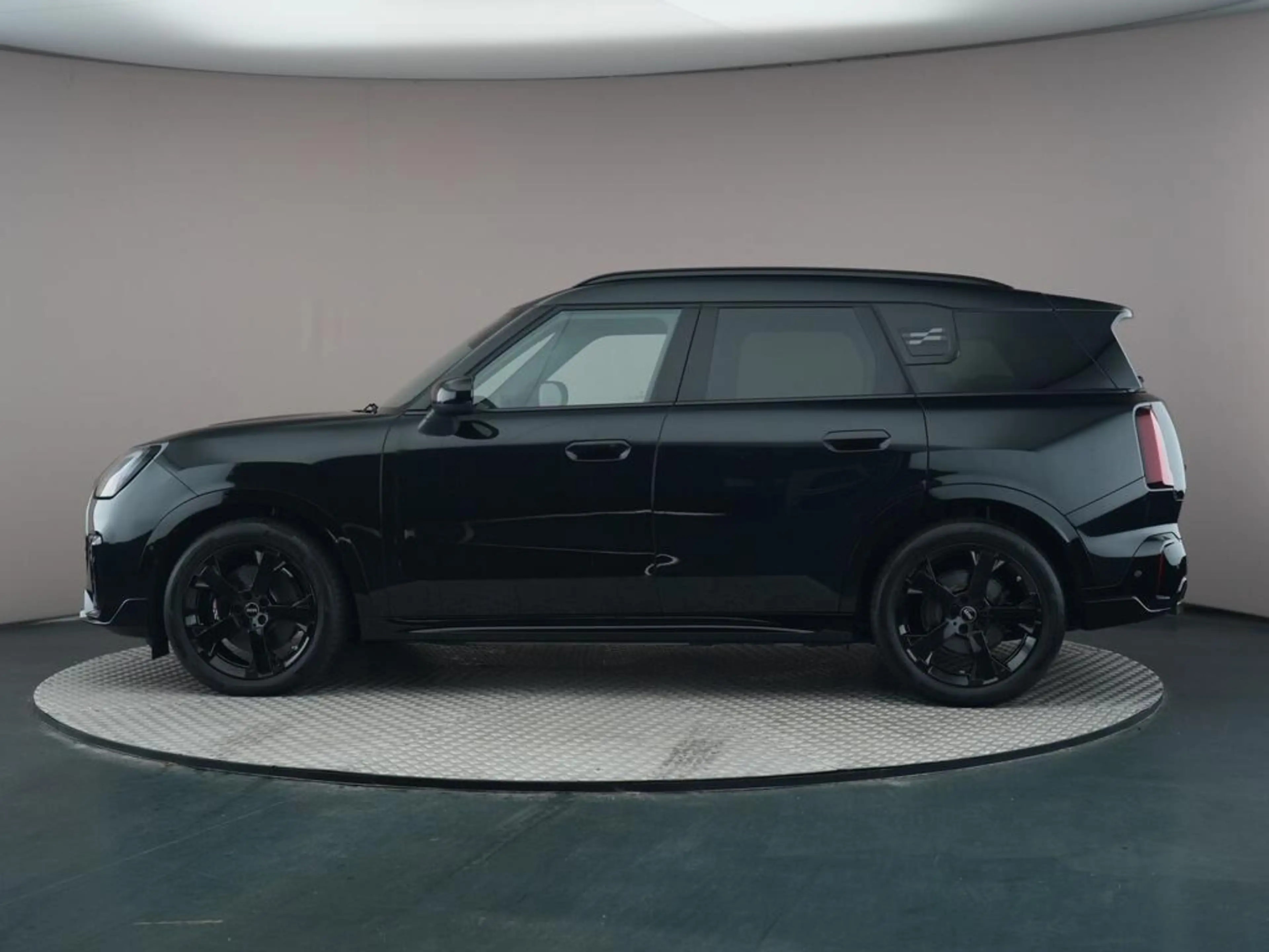 MINI John Cooper Works Countryman E S 66.5 kWh — photo 8