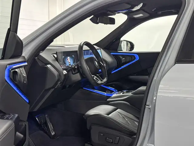 BMW X3 view 8