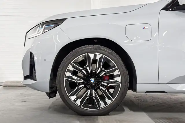 BMW X3 view 4