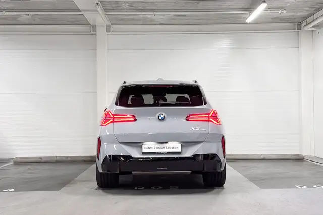 BMW X3 view 7