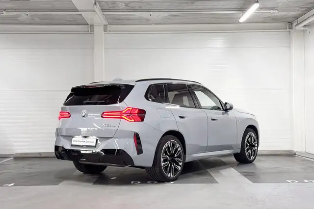 BMW X3 view 6