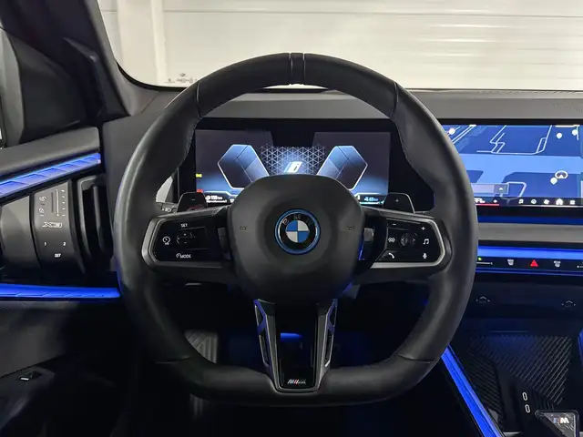 BMW X3 view 11