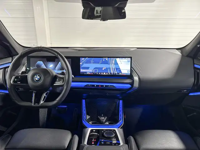 BMW X3 view 10