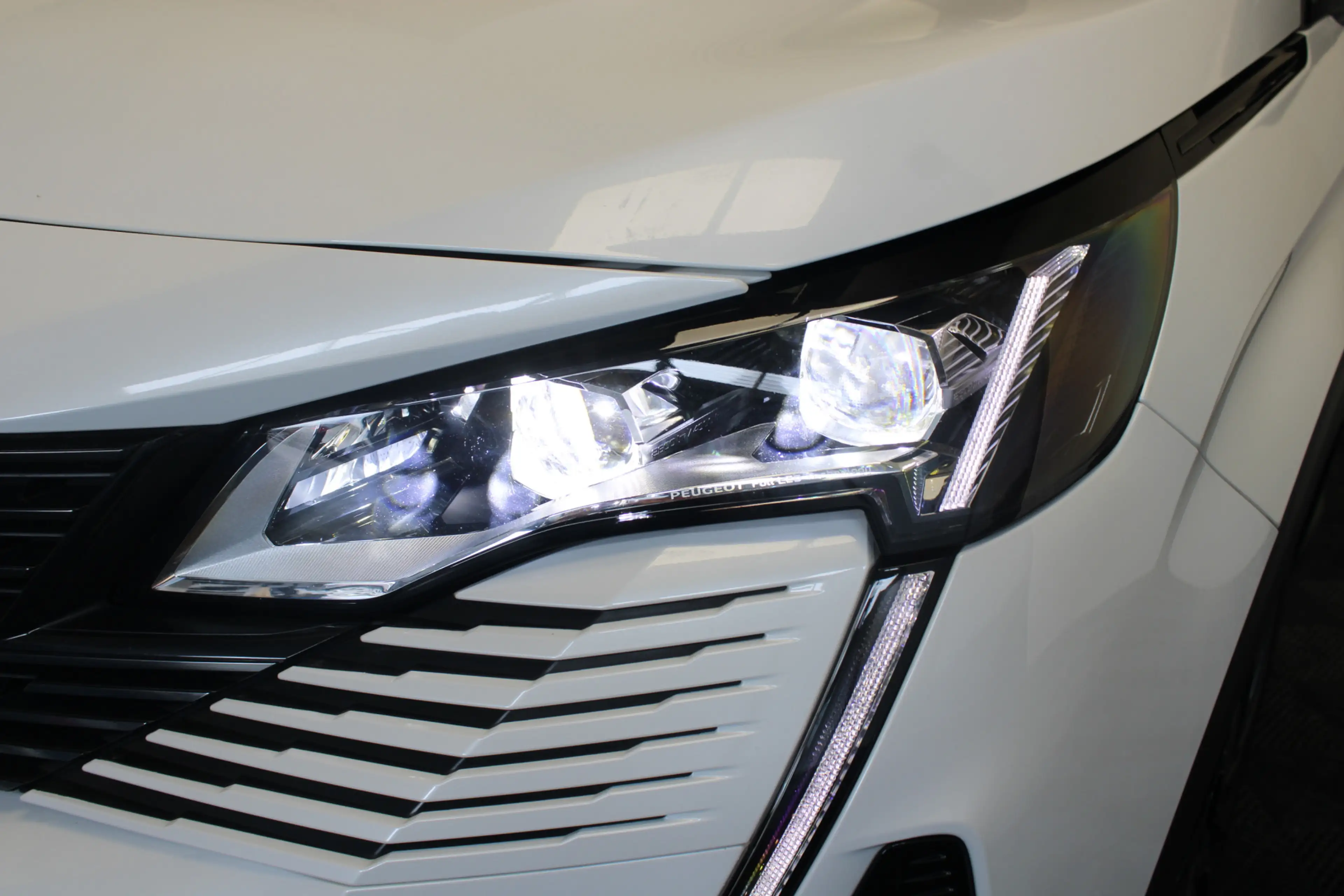 Peugeot 5008 1.2 Hybrid 136 GT 7p |Pano|Stoelverw.|Trekhaak| — photo 30
