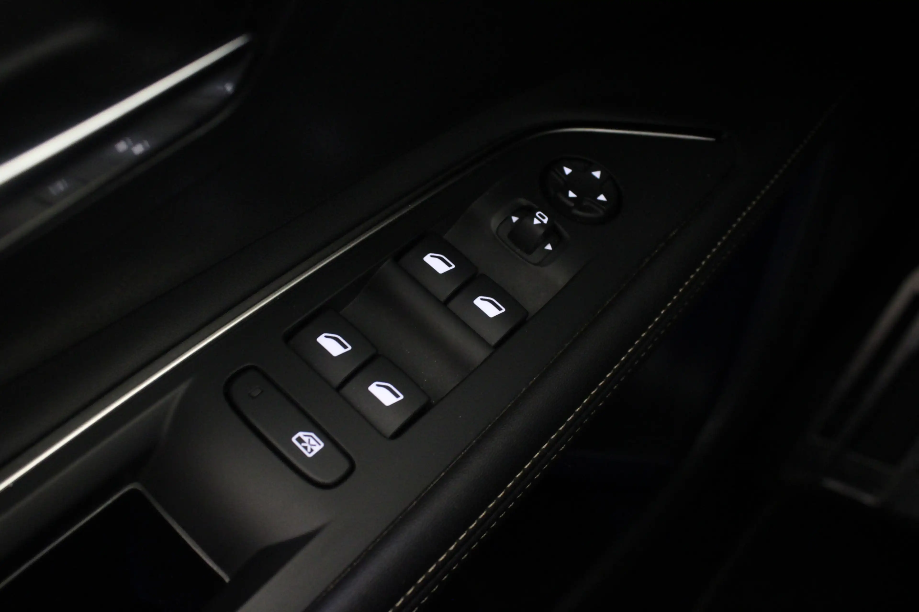 Peugeot 5008 1.2 Hybrid 136 GT 7p |Pano|Stoelverw.|Trekhaak| — photo 16