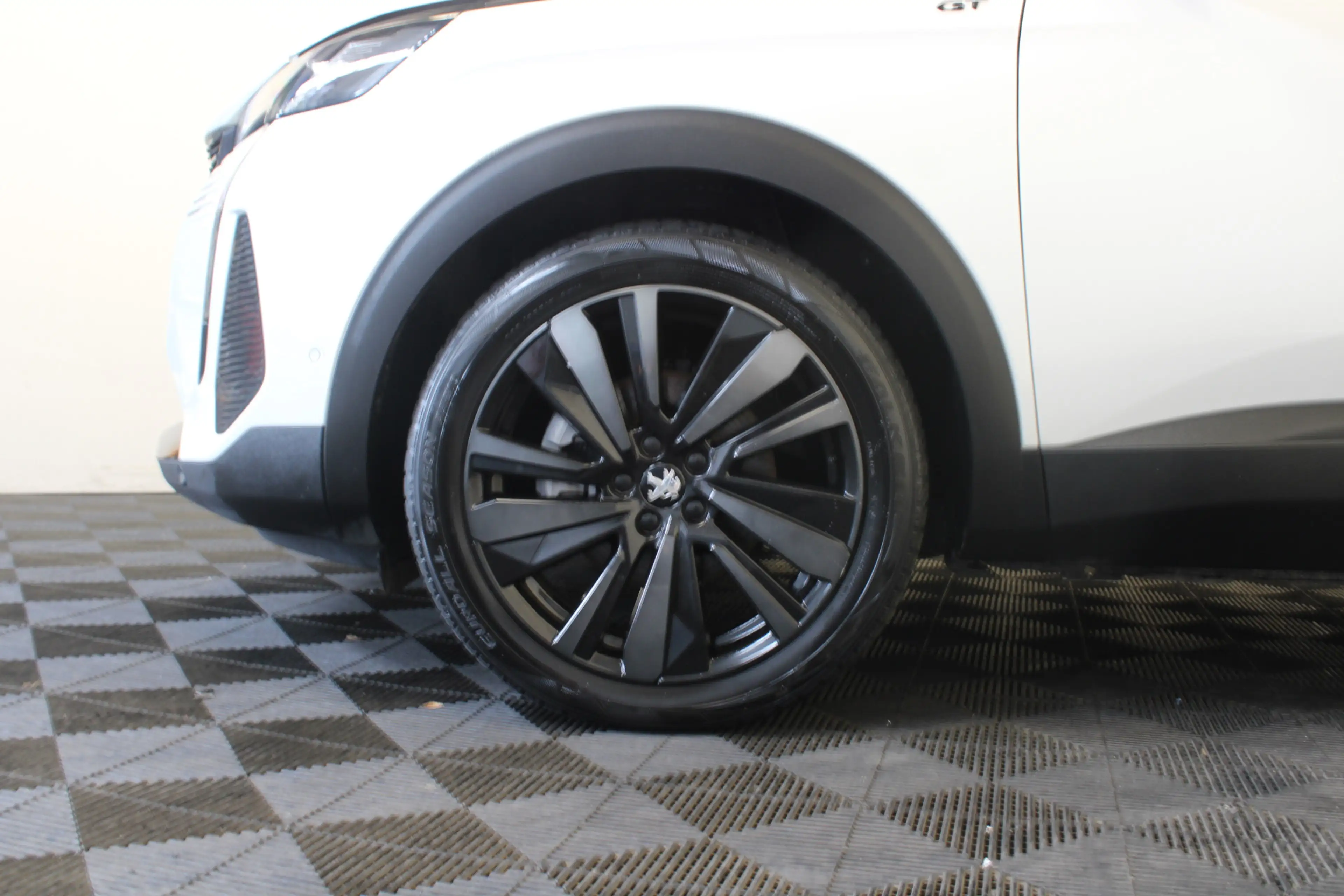 Peugeot 5008 1.2 Hybrid 136 GT 7p |Pano|Stoelverw.|Trekhaak| — photo 29