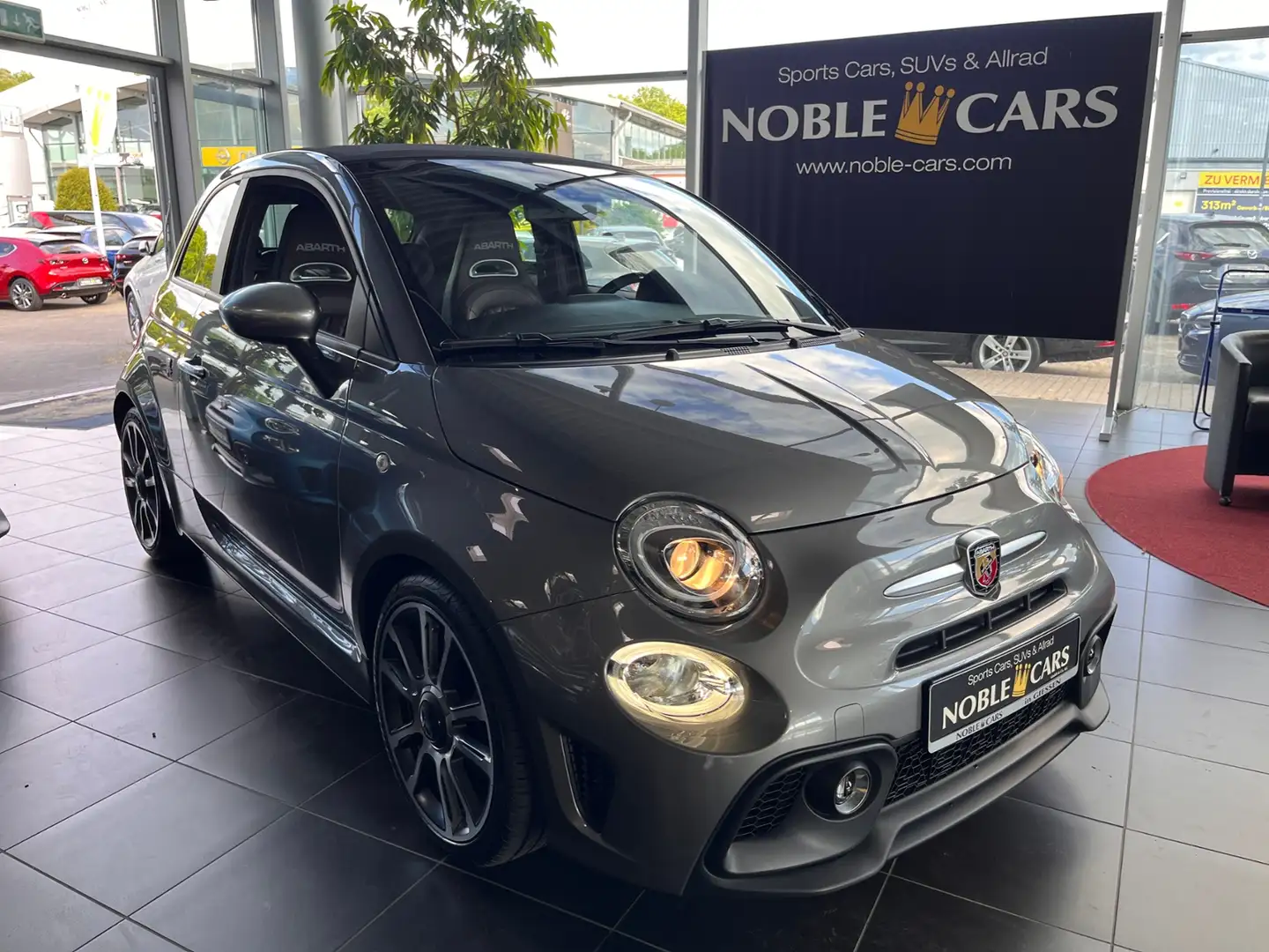 Abarth 595C Xenon NAVI ALU Grau - 1