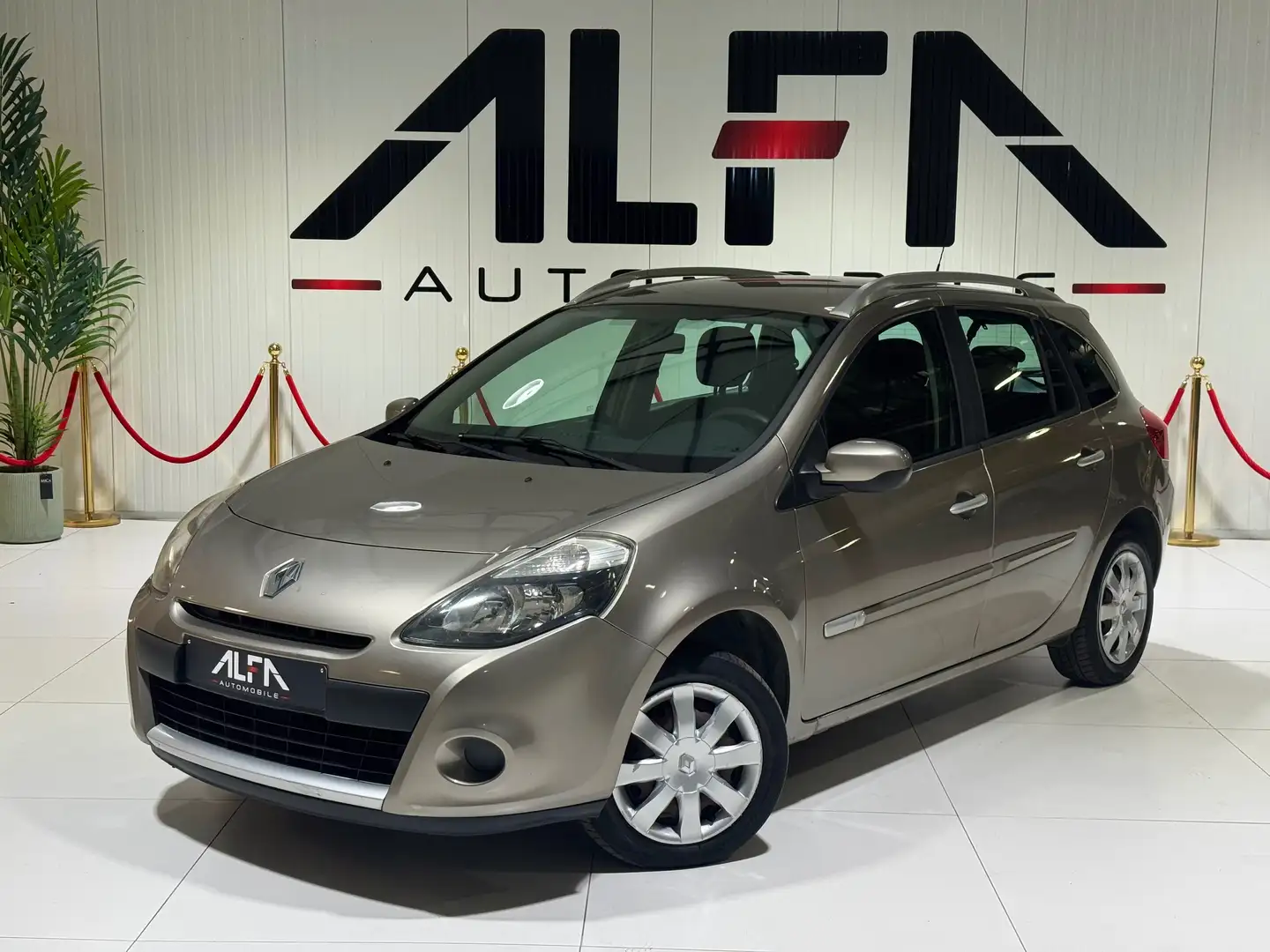 Renault Clio 1.5 dCi Business *Garantie 12 mois* Bruin - 1