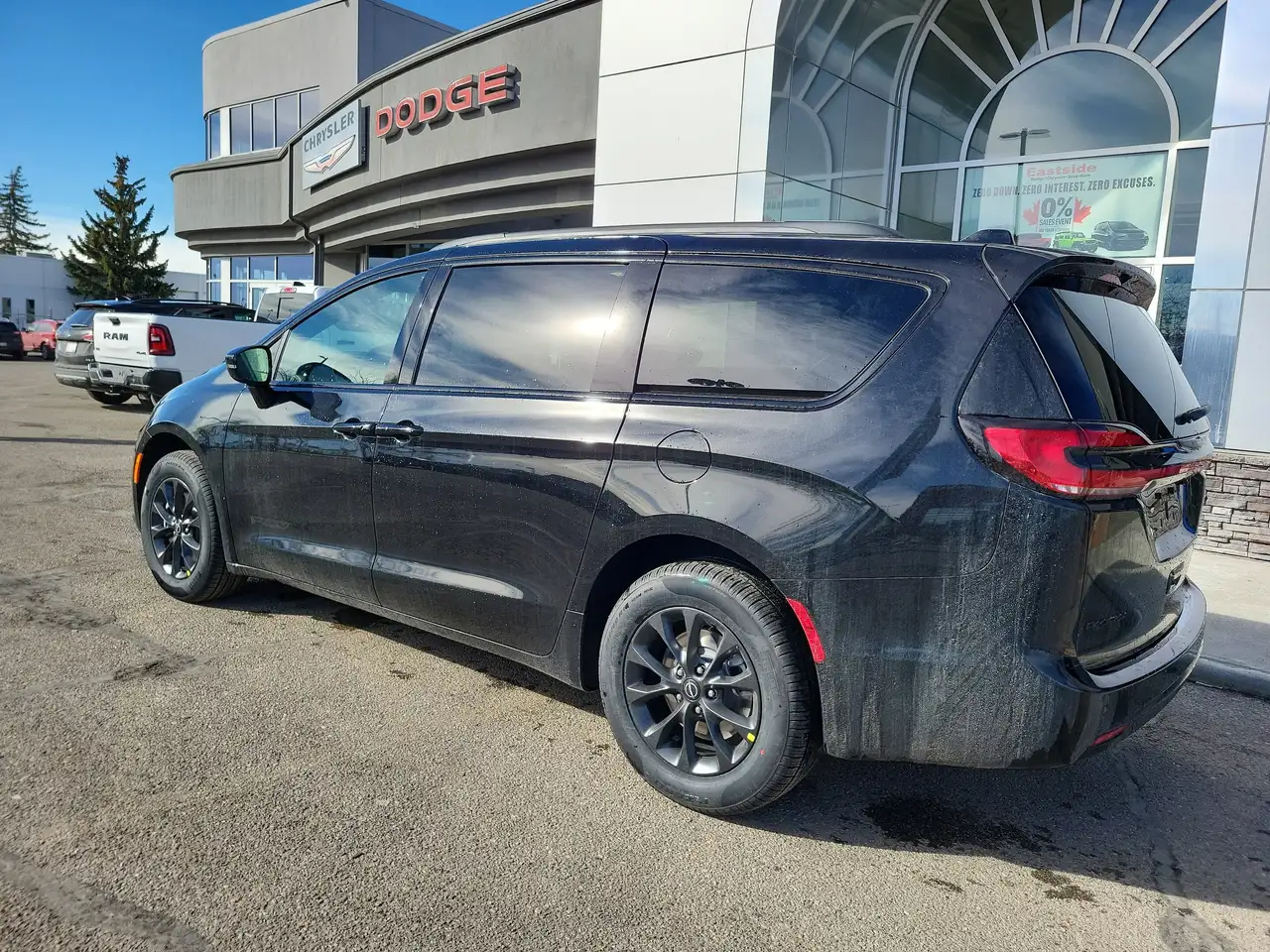 Chrysler Pacifica снимка Chrysler Pacifica