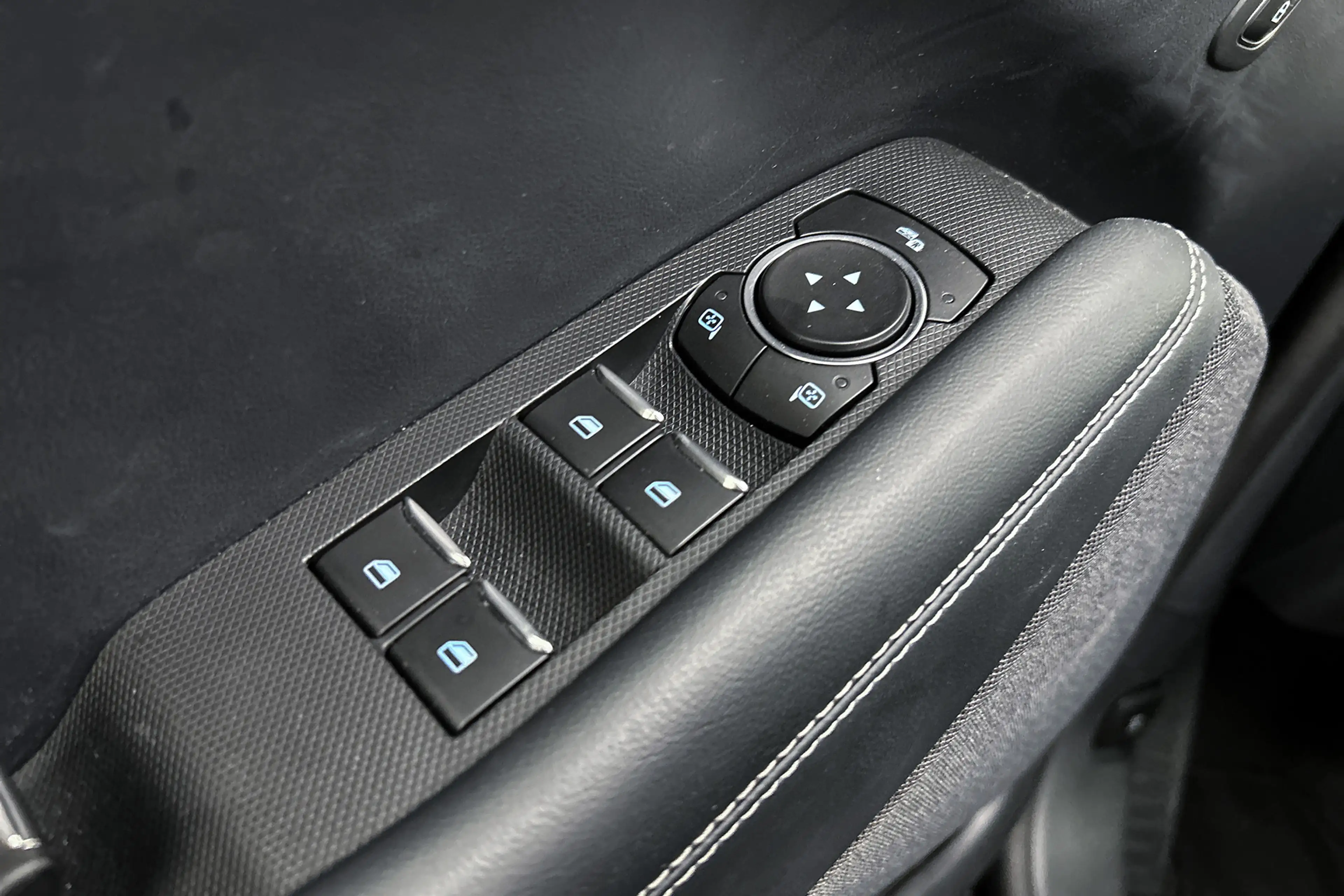 Ford Mustang Mach-E RWD 75 kWh | Rondomzicht camera | Lederen bekledin — photo 23