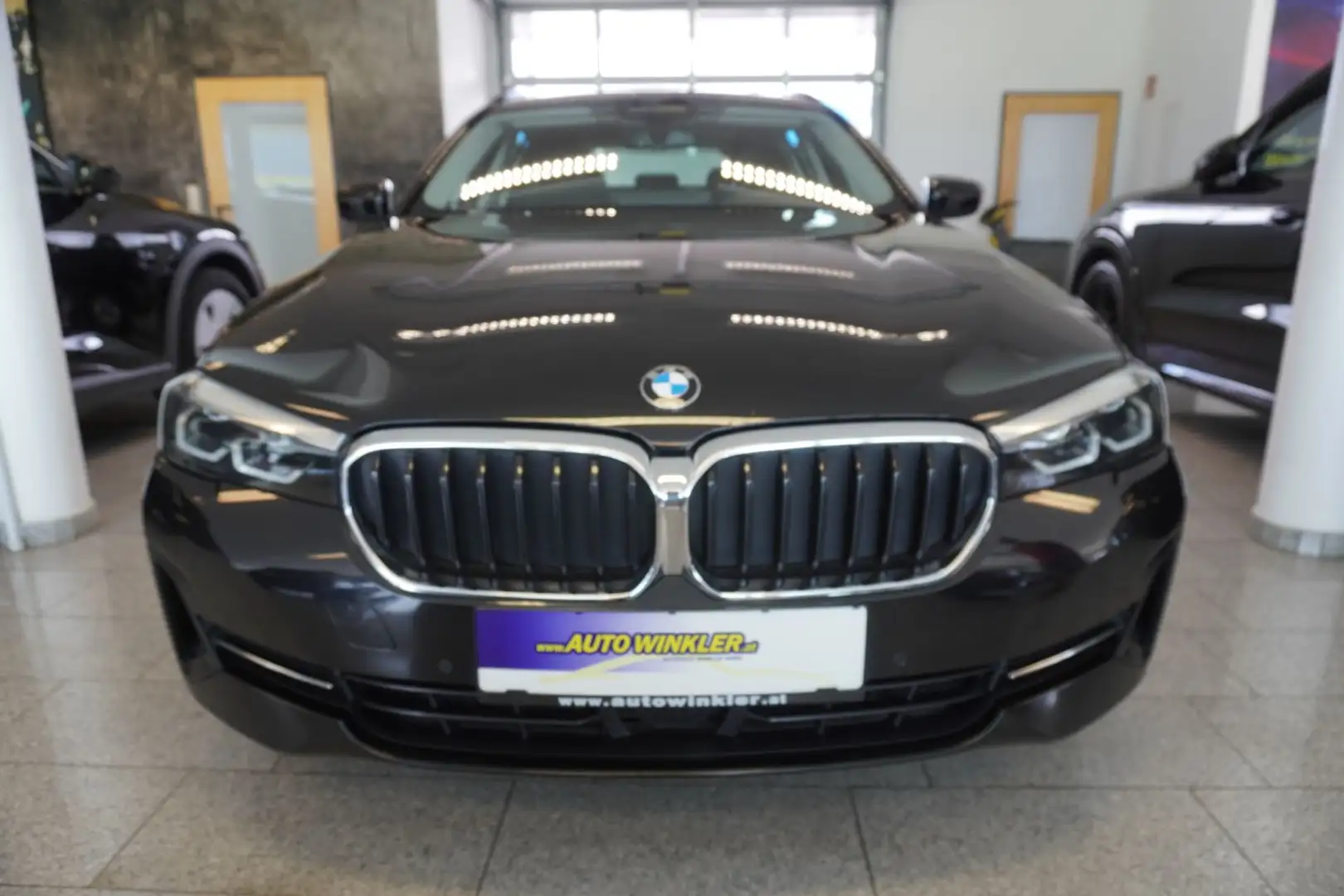 BMW 520 Touring Aut. AHV/LED/Kamera Schwarz - 2