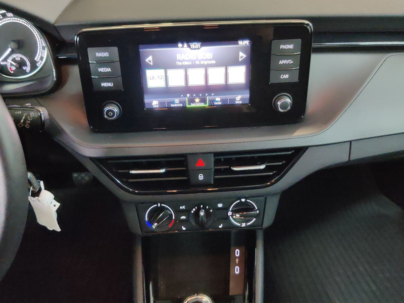 Skoda Scala Ambition 1.5 TSI MirrorLink/SHZ/bis 05.28N — photo 11