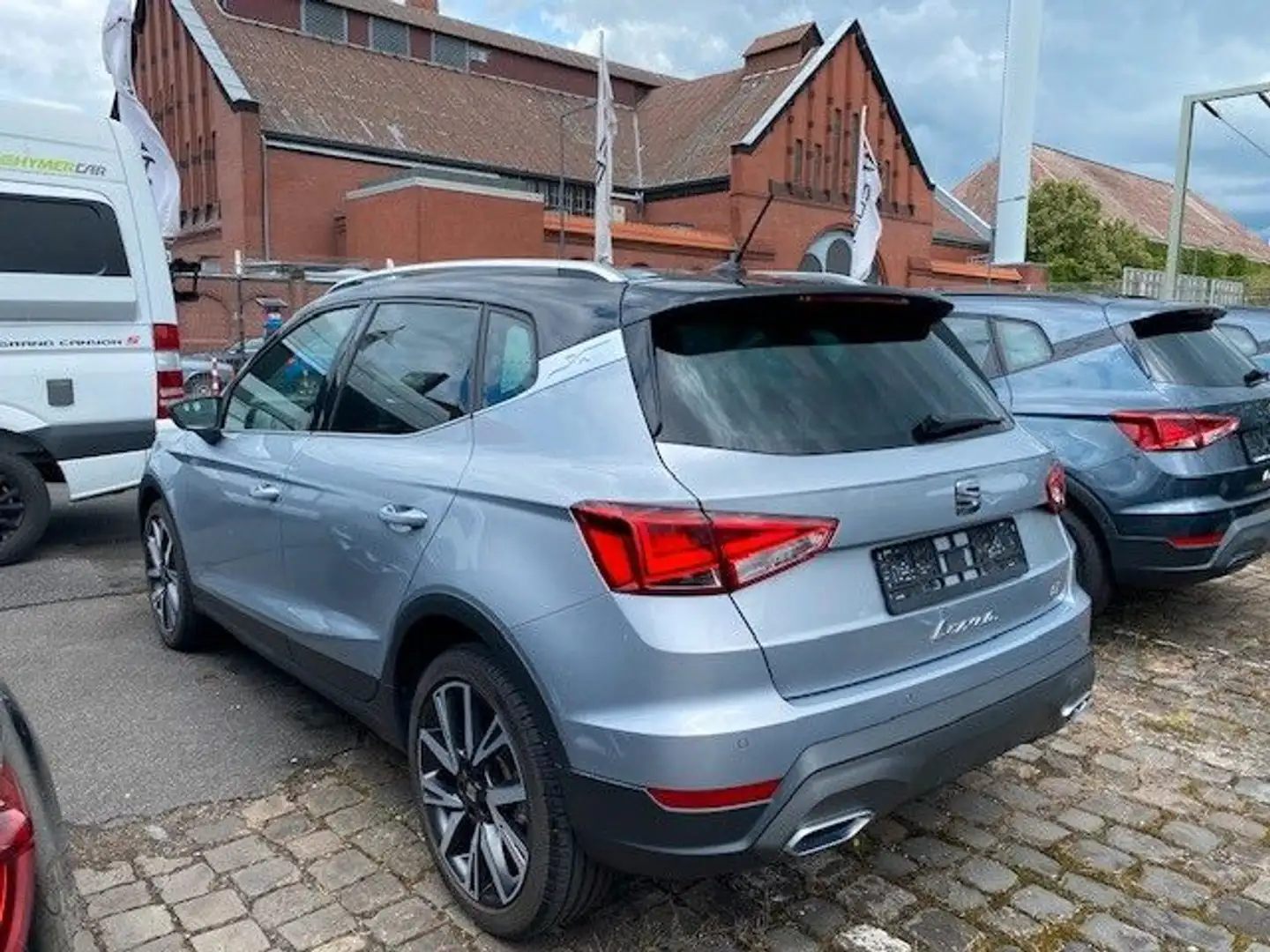 SEAT Arona FR 1,0 FR 81KW (110PS) Silber - 2