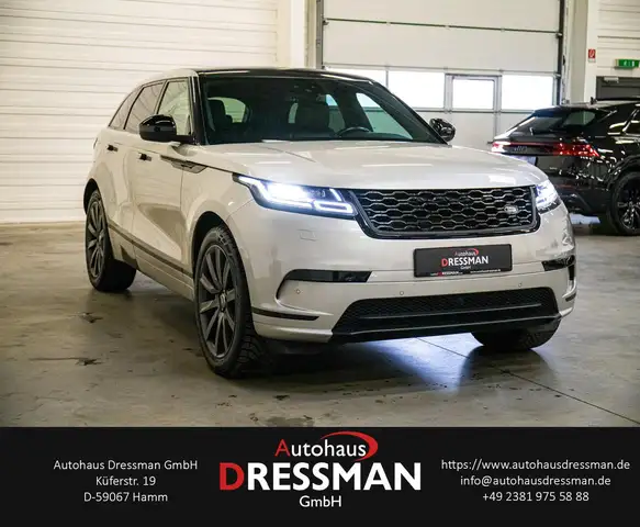 Land Rover Range Rover Velar view 3