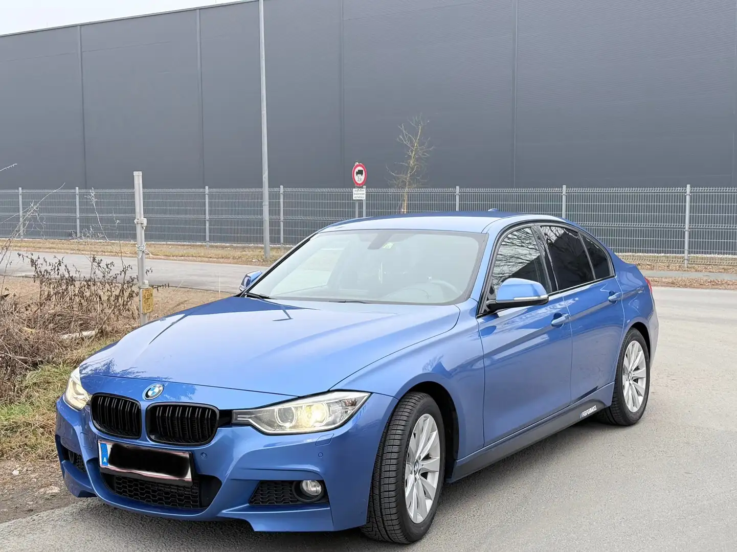 BMW 320 320d 184 ch M Sport - 1