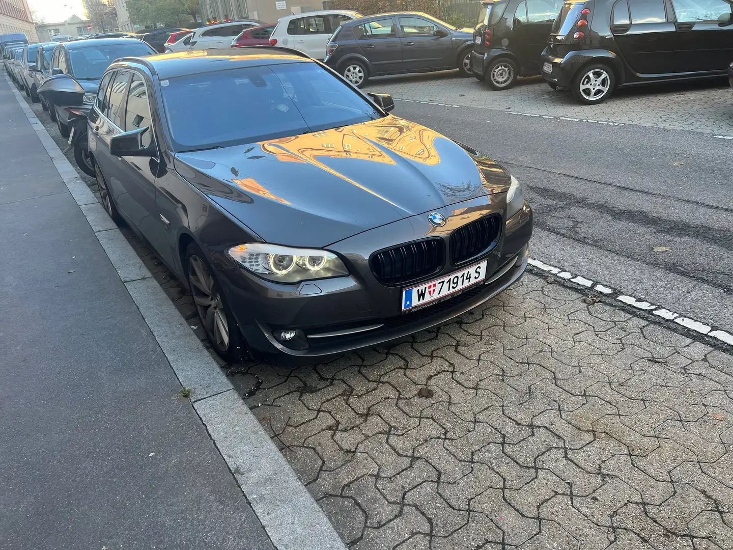 BMW 525 525d Touring Österreich-Paket Au-Paket Bruin - 1