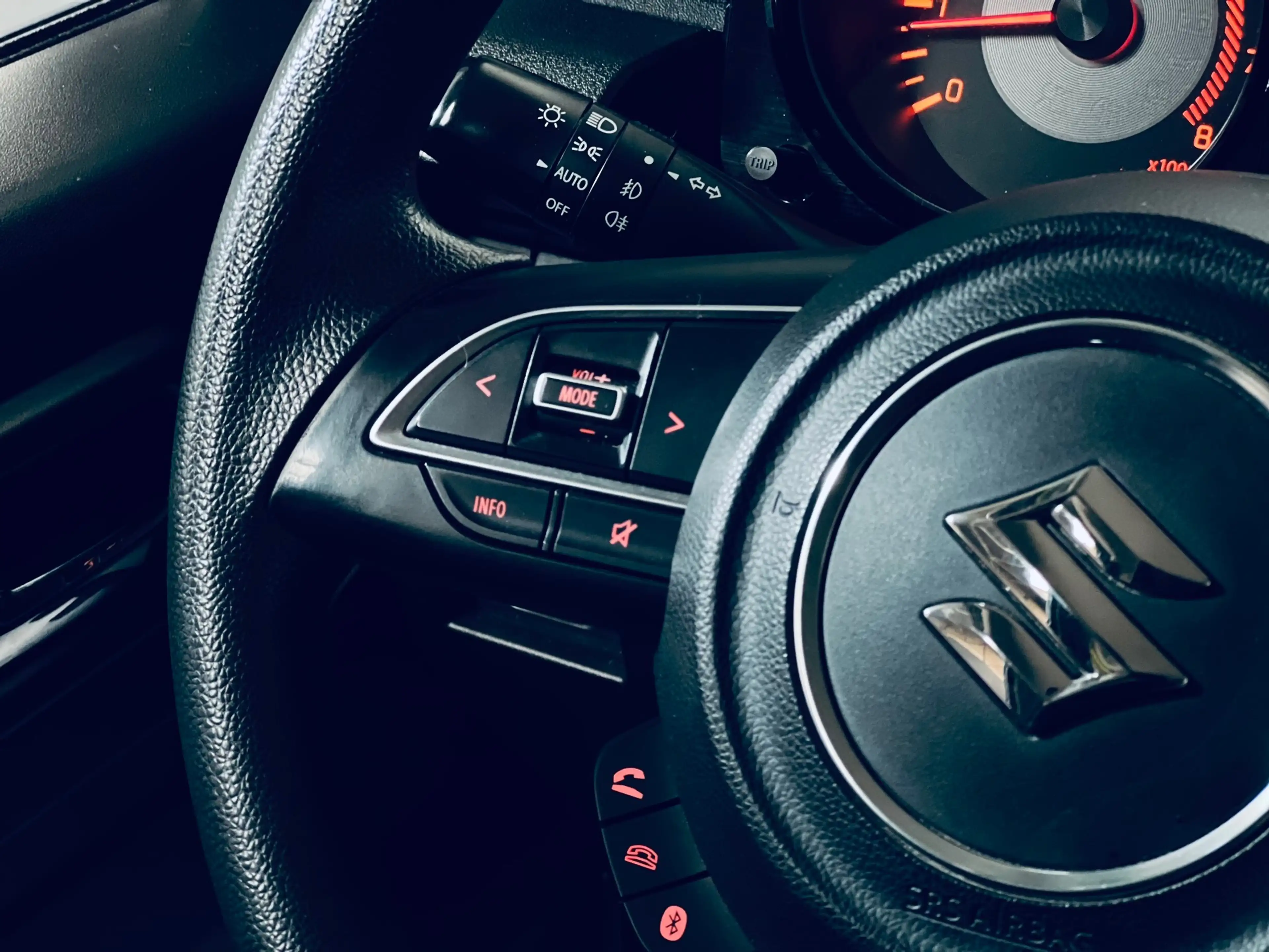 Suzuki Jimny 1.5i **4x4**4 PLACES**CLIMATISATION**CARNET COMPLET** — photo 12