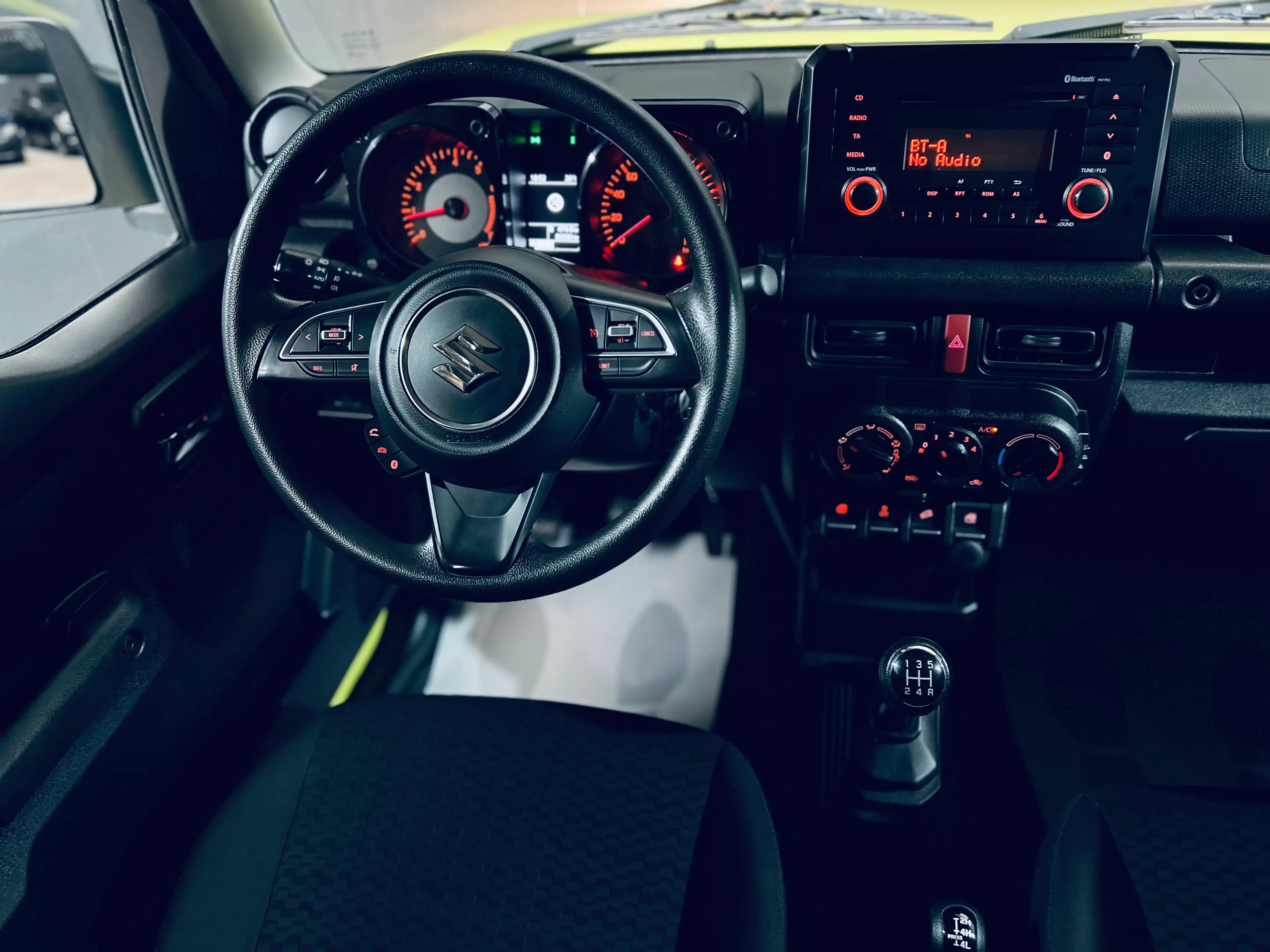 Suzuki Jimny 1.5i **4x4**4 PLACES**CLIMATISATION**CARNET COMPLET** — photo 13