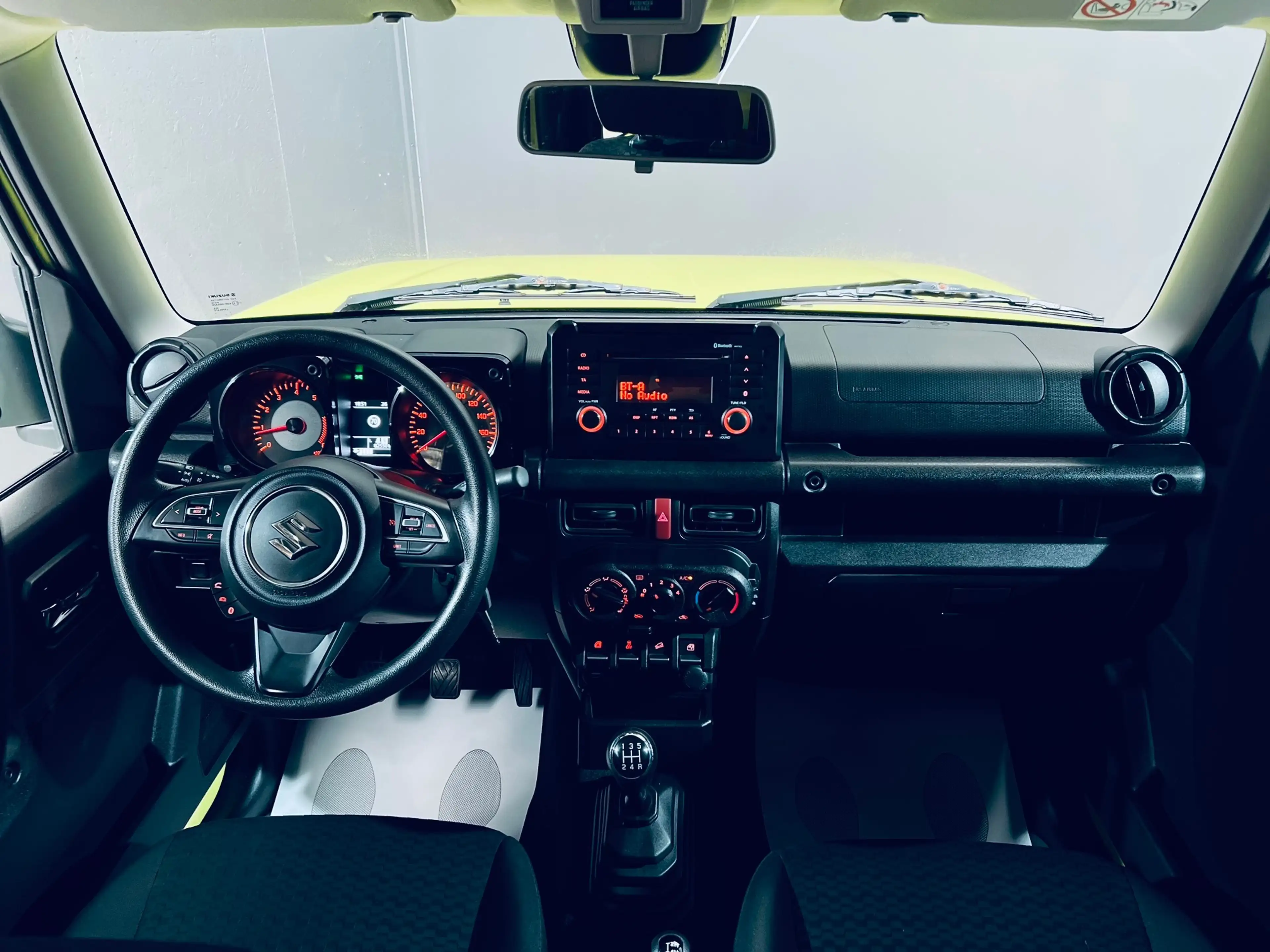 Suzuki Jimny 1.5i **4x4**4 PLACES**CLIMATISATION**CARNET COMPLET** — photo 9