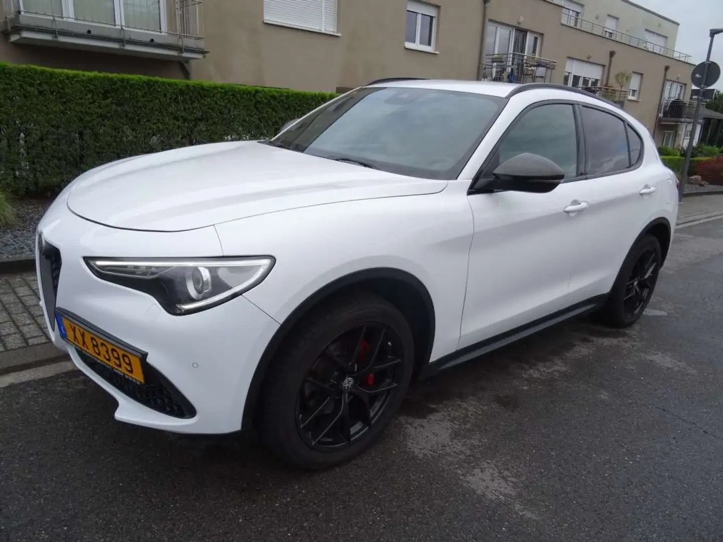 Alfa Romeo Stelvio Q4 2.0 Turbo 16V Lusso Blanc - 1