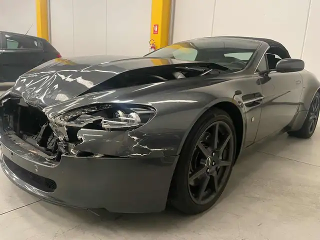 Aston Martin Vantage V8 Roadster Sportshift