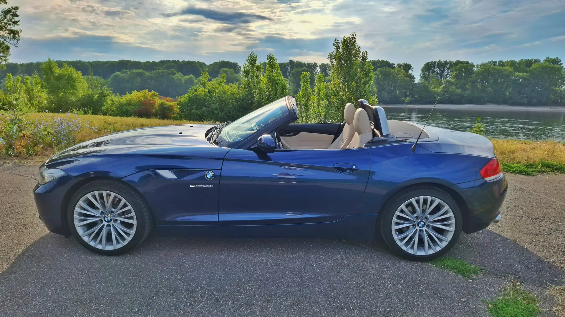 BMW Z4 Z4 sDrive30i Aut. Albastru - 2