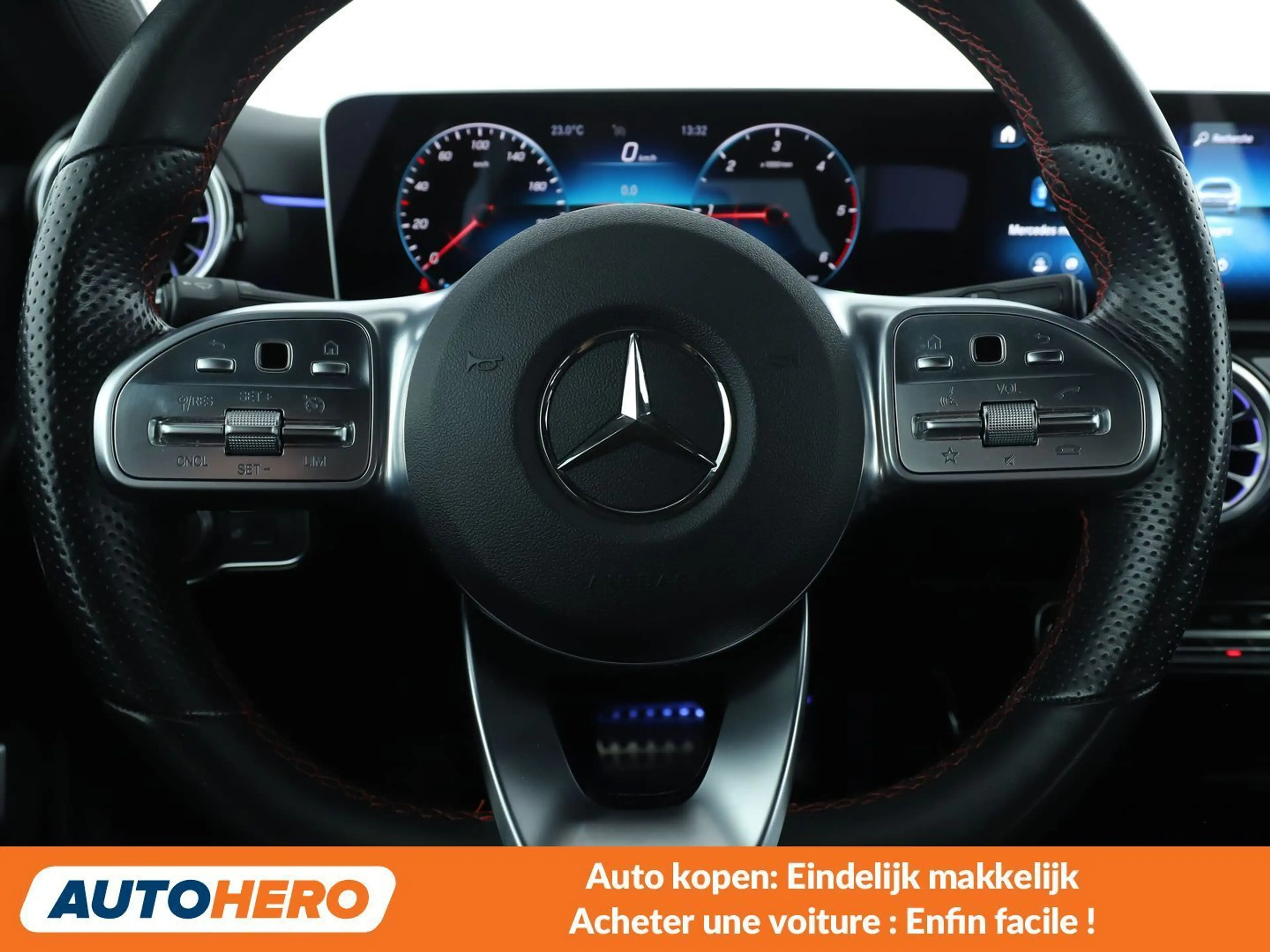 Mercedes-Benz A 180 A 180 d AMG Line — photo 5
