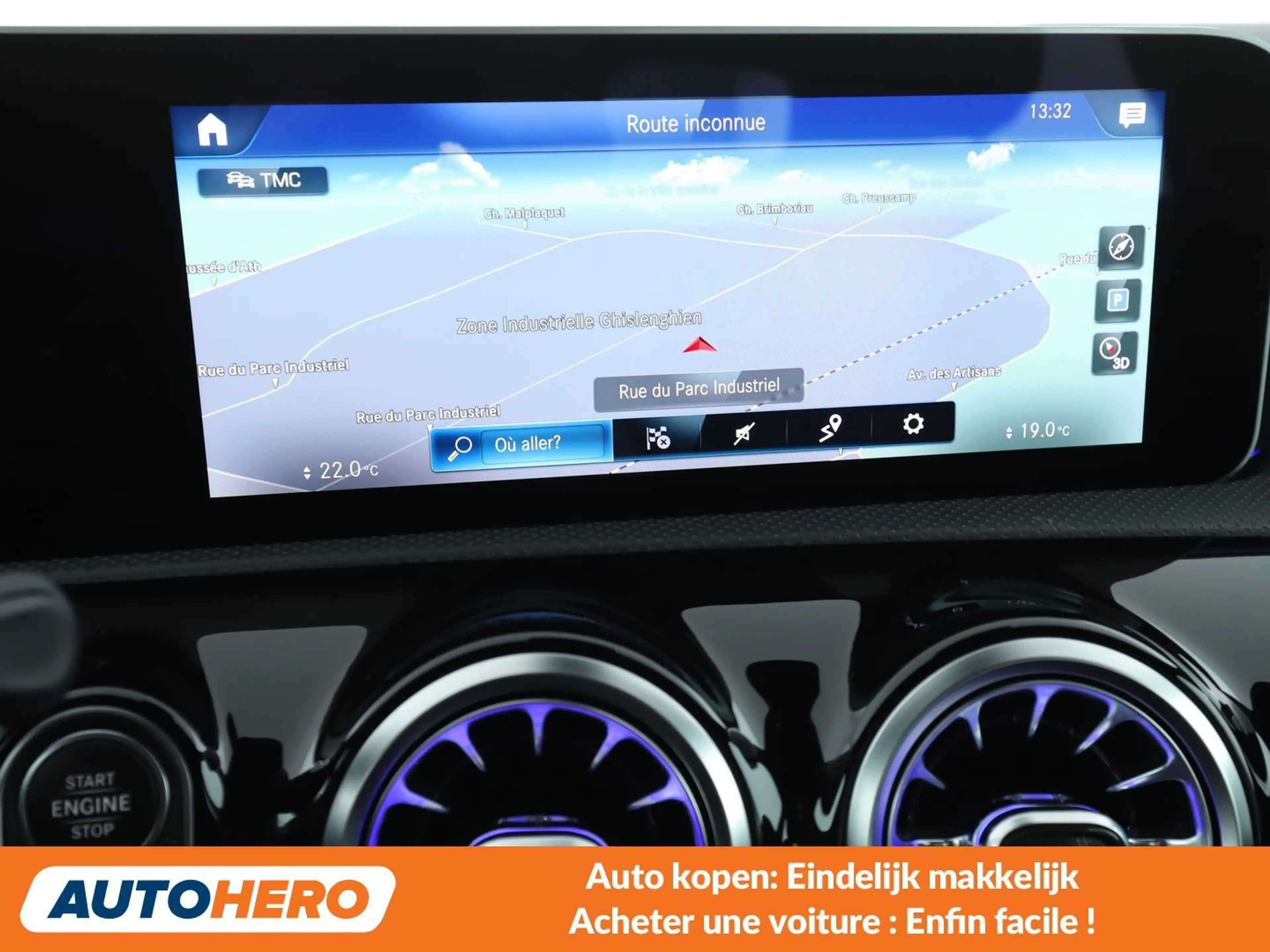 Mercedes-Benz A 180 A 180 d AMG Line — photo 8